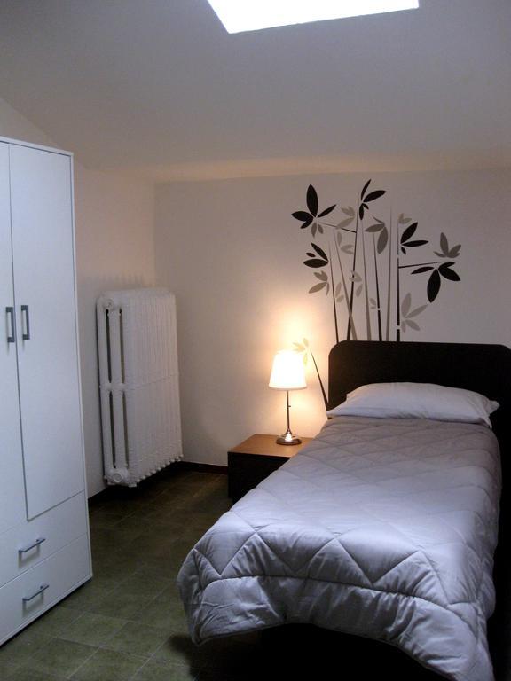 Low Cost Ferrara Kamer foto