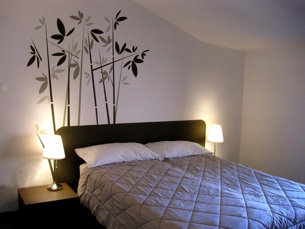 Low Cost Ferrara Kamer foto