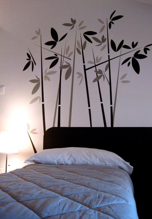 Low Cost Ferrara Kamer foto